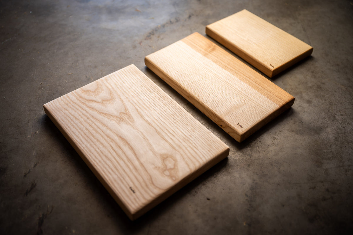 Holzbrett / Schneidebrett / Frühstücksbrett Esche aus nachhaltiger Forstwirtschaft